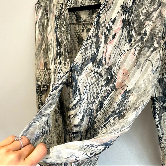 Olivia Graye Snakeskin Python Shimmer Crossover Top - Size Small - Picture 4 of 6